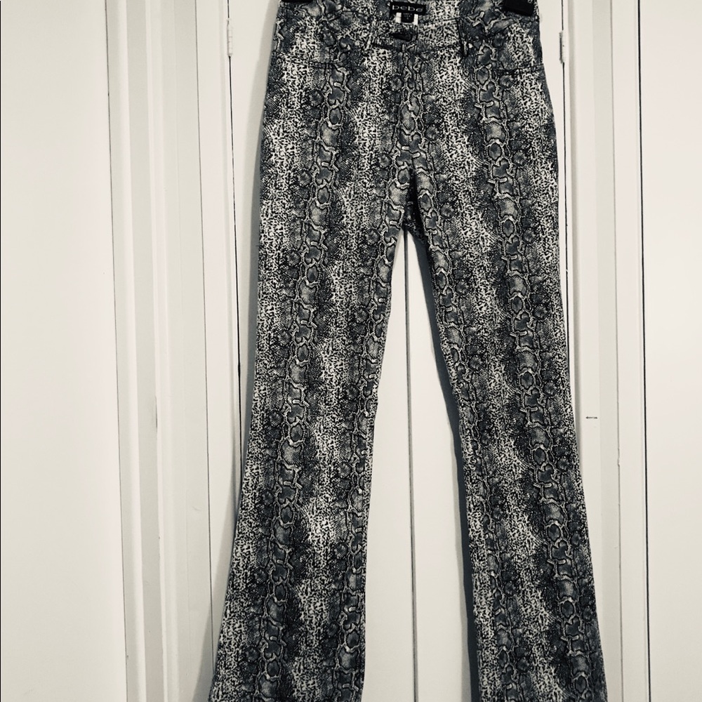 BEBE flared python print  pant size 4 - Picture 2 of 4